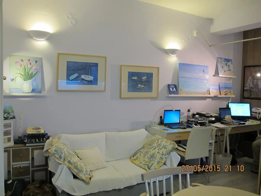 Apartment Muses Studios Sami
