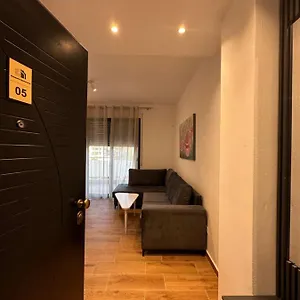 bonaparte-apartments.albaniahotels.org/