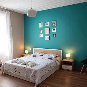 apt-athinas-house.hotelschalkidiki.net/
