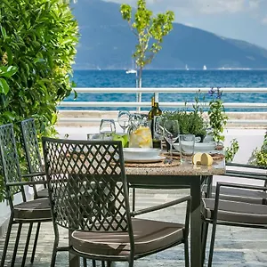  Villa Olvio Living By The Sea